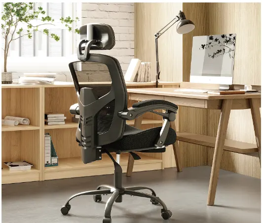 Retractable Footrest Ergonomic Swivel Office Chair with Lumbar — photo 2